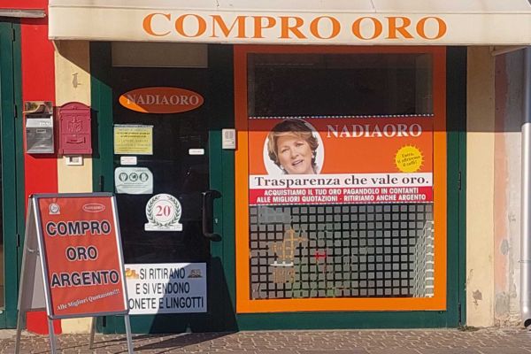 vetrina negozio compro oro chioggia
